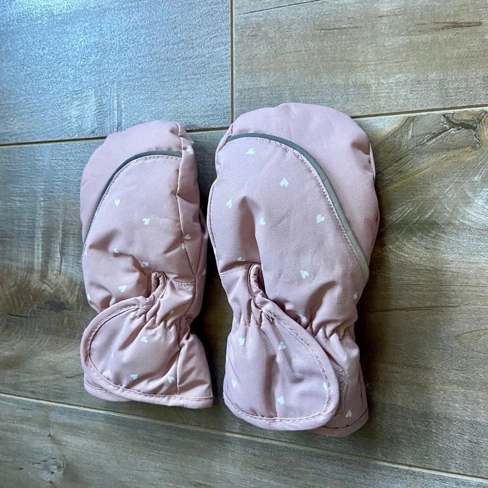 H&M Water-repellent Ski Mittens in Pink Hearts